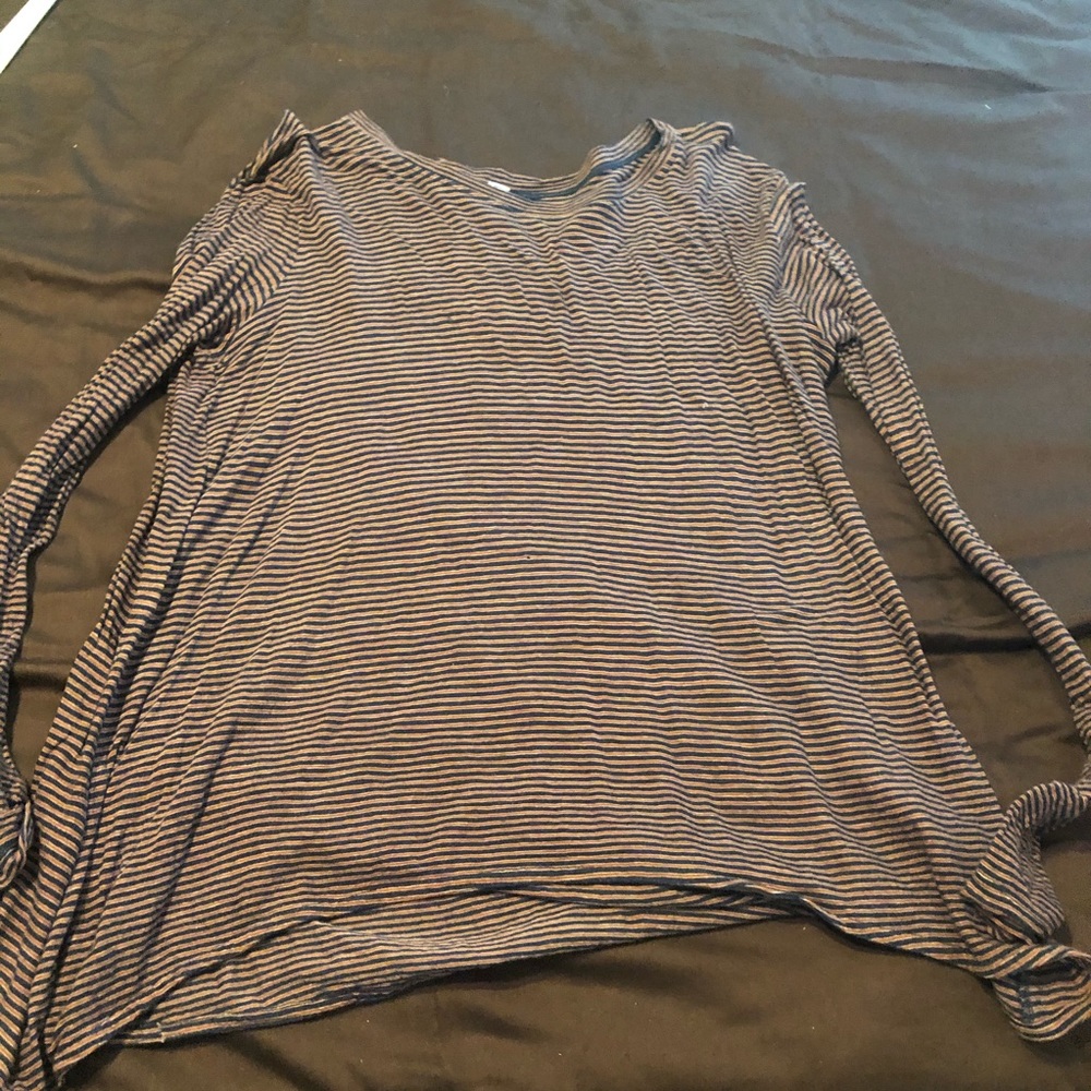 Boutique long sleeve tee